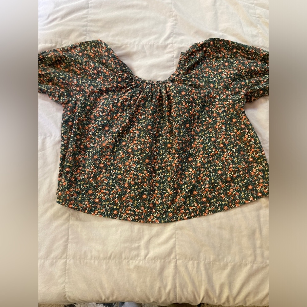 Doen Black Floral Puff-Sleeve Blouse - Picture 8 of 15